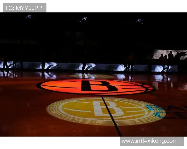 篮网中国官方拉拉队Brooklyn8签约中国经理人杨舒越引发热议